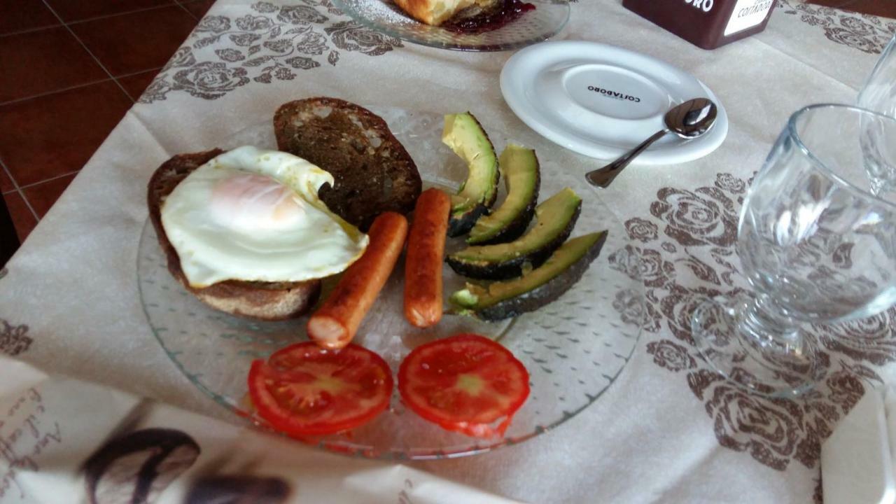 B&B La Vecchia Scuola Sonnino ภายนอก รูปภาพ